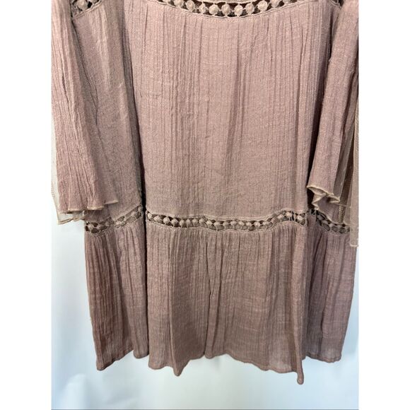 Vivid Importers of NY Dress Crochet Flare Sleeve Cold Sleeve size medium - Picture 8 of 8